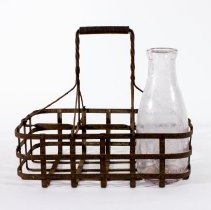 6 compartment metal milk bottle carrier -  Front, with bottle